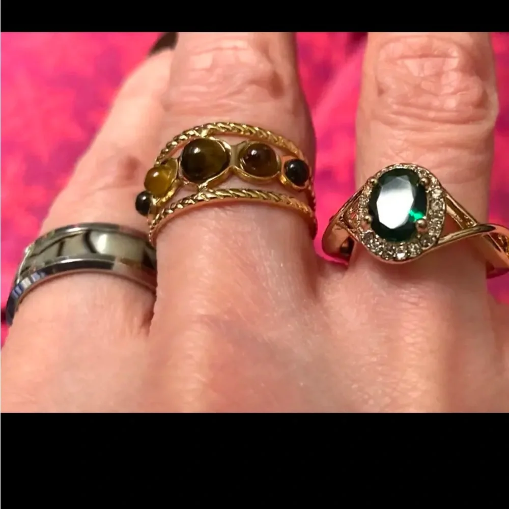 Gold and Emerald Gemstone Ring - NEW - SIZE 6, 7, 8, or 9 Available